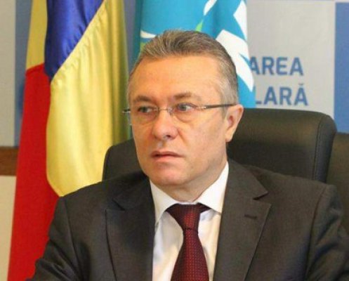 Diaconescu: Ponta să demisioneze din funcţia de premier
